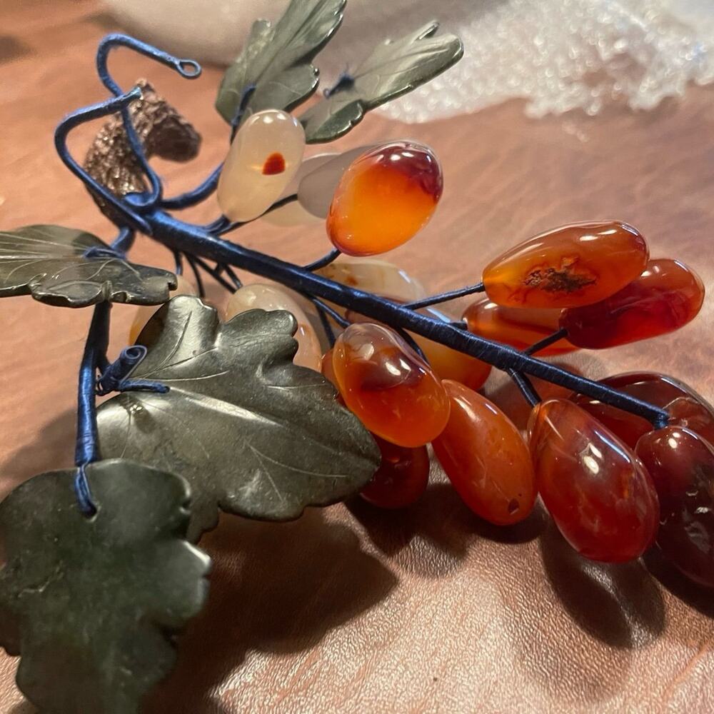 Vintage agate and onyx grapes - Picture 2 of 9